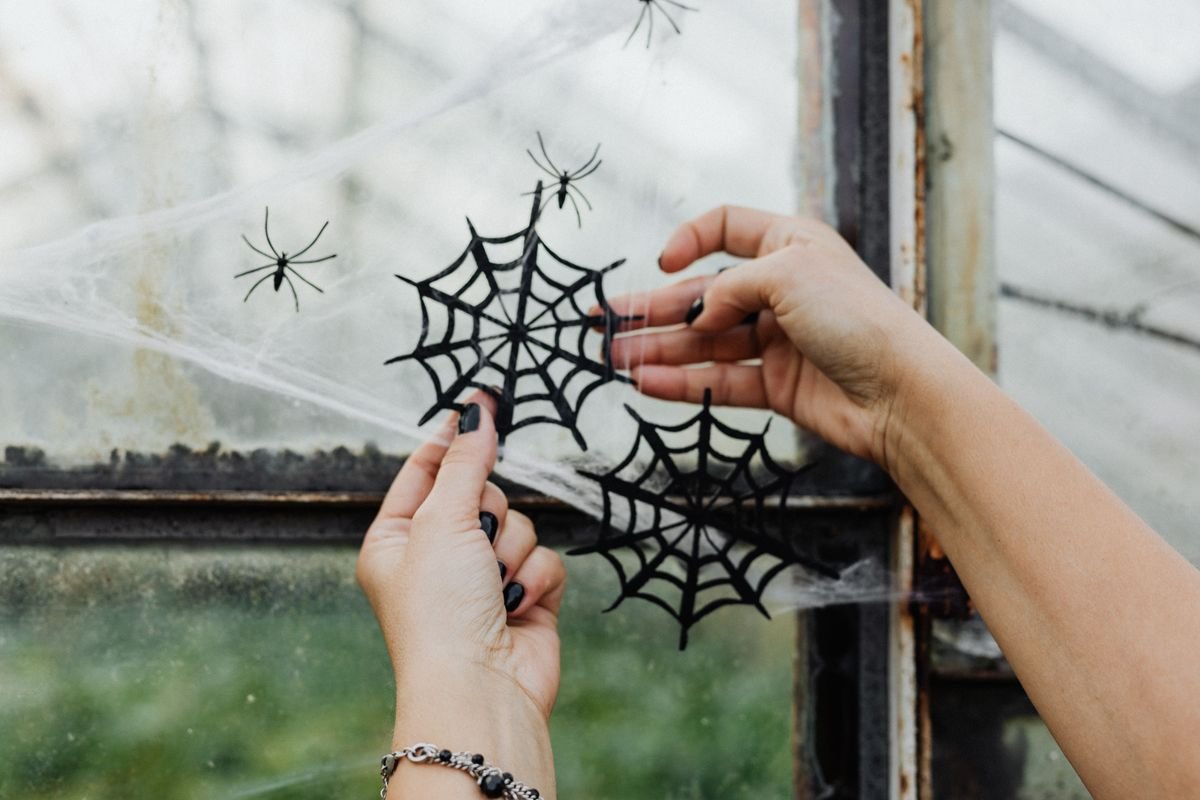 DIY spider web decorations for Halloween