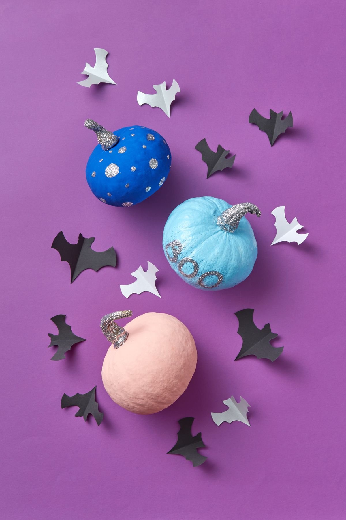 Paper mache Halloween pumpkins DIY