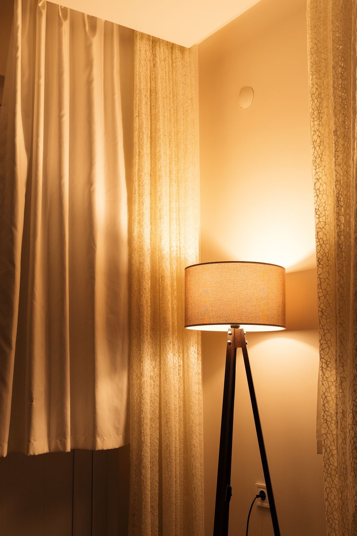 Cosy home interior with warm lights during a final halloween walkthrough